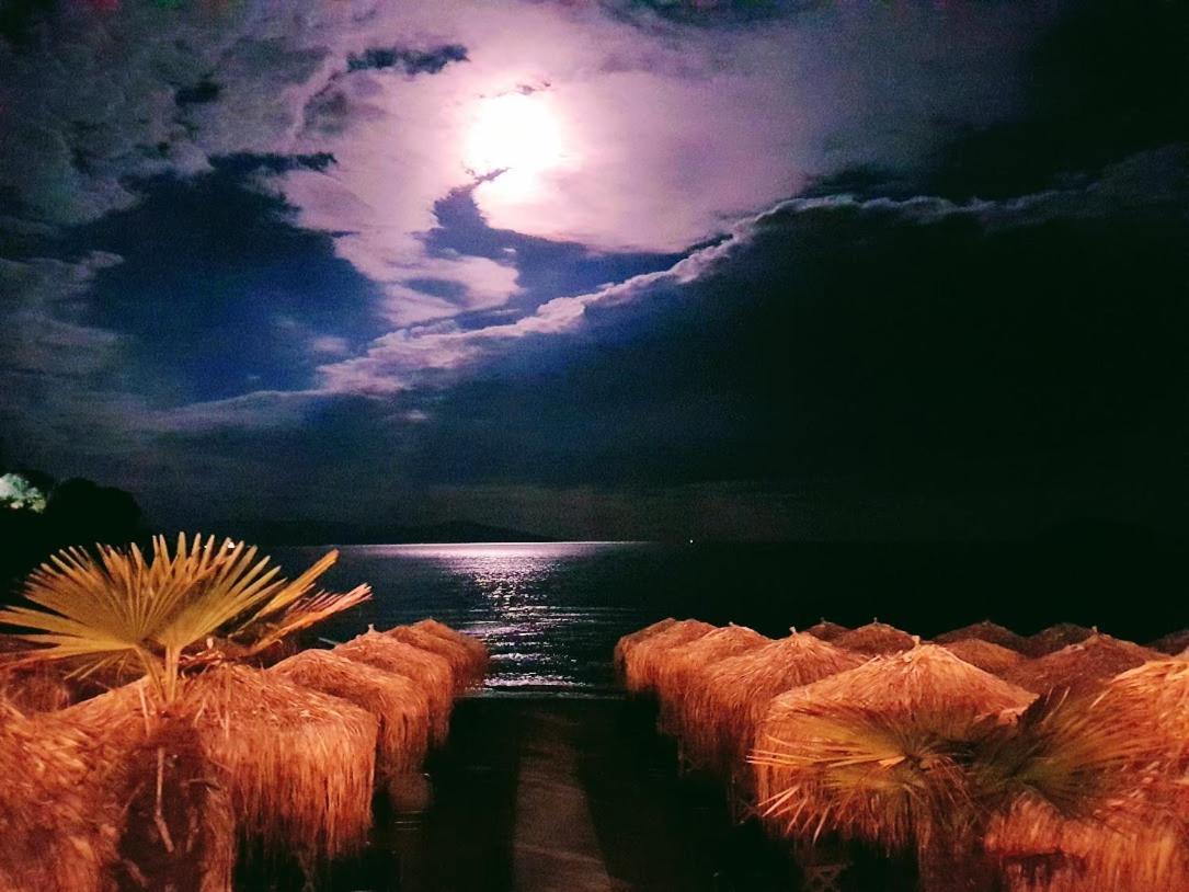 Haus Elena Aparthotel Kavala Exteriör bild